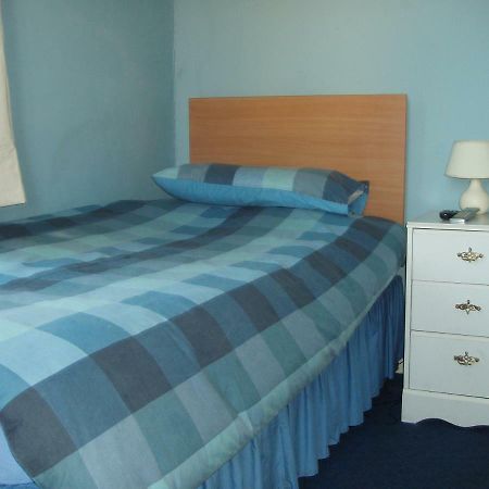 Hotel The Windsor Haverfordwest Esterno foto