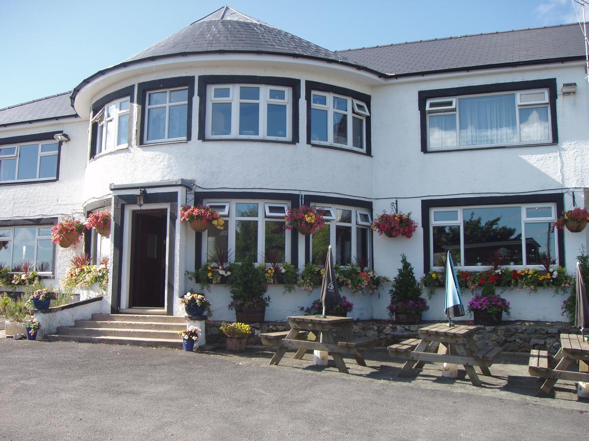 Hotel The Windsor Haverfordwest Esterno foto
