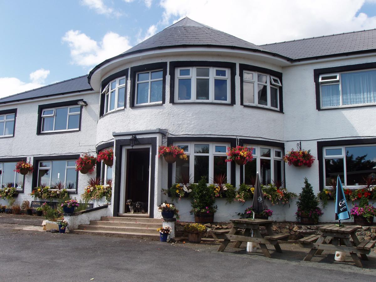 Hotel The Windsor Haverfordwest Esterno foto